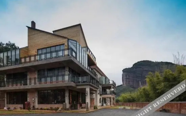 Wuyou Tongjin Mountain Inn
