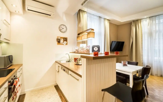 Magas 5 Apartment