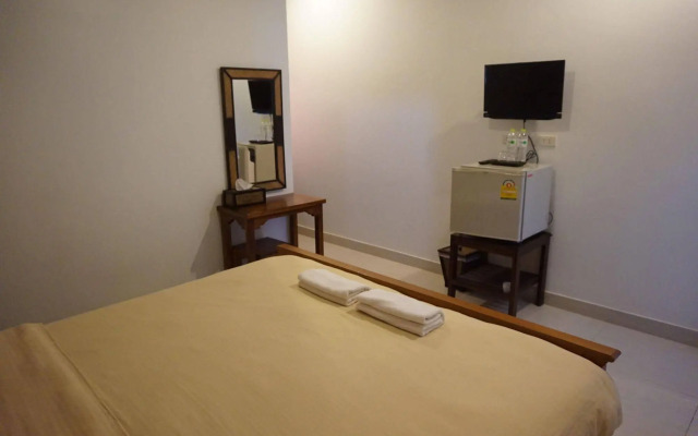 Wongsaisiri Srichiangkhan Hotel