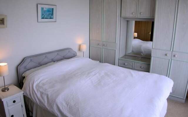 Croft Court 72