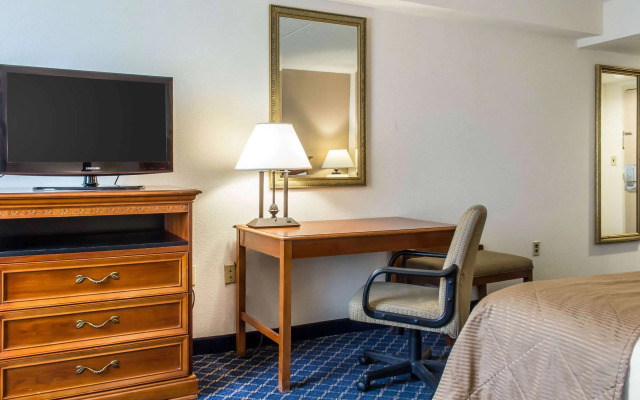 Clarion Hotel & Conference Center