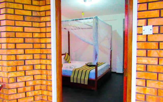 Shanika Beach Inn