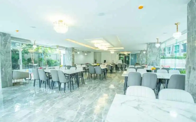 D-Eco Hotel Health Center