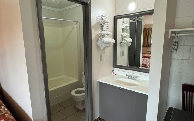 Economy Inn Crossville