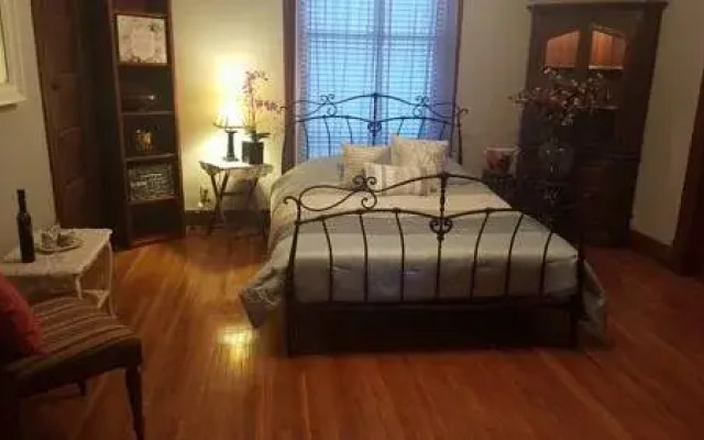Springfield Arts Bed and Breakfast