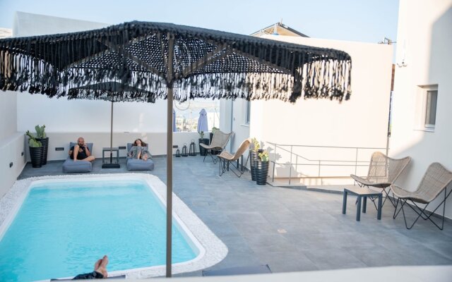 Aidani Luxurious Rooms
