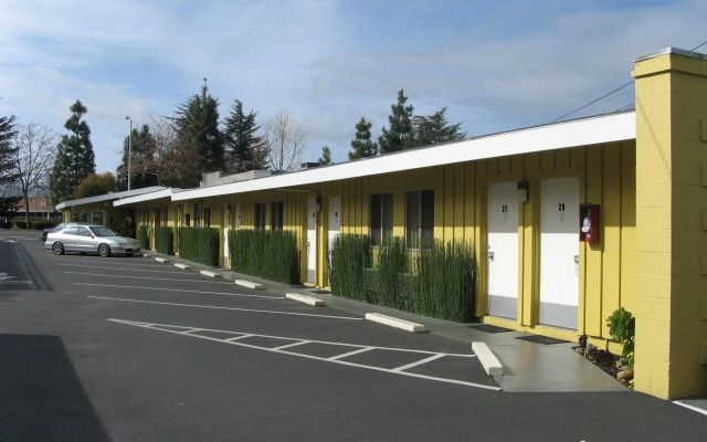 Palo Alto Lodge