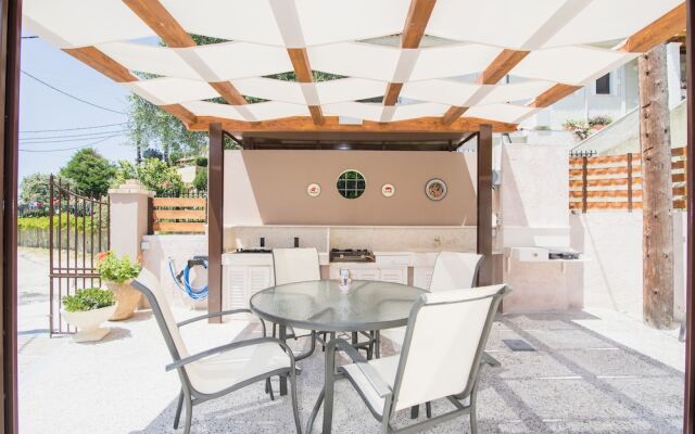 Kadith Apartments by CorfuEscapes