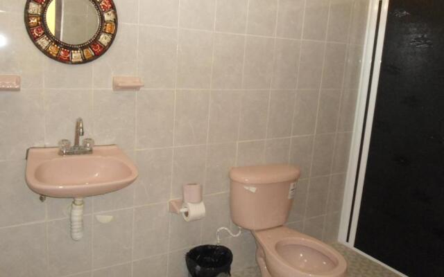 Hotel LOL-HA