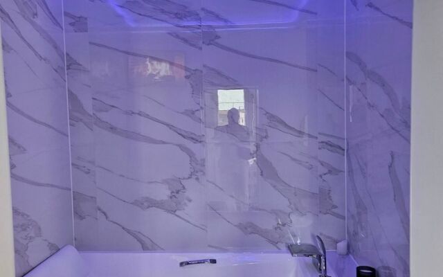 Suite With Private Jacuzzi
