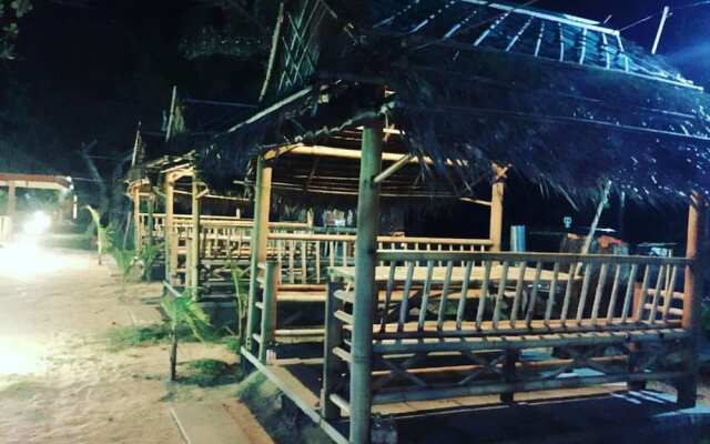 Talumpuk Seafood & Resort