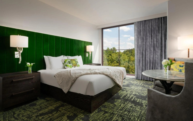 Grand Bohemian Lodge Greenville, Autograph Collection