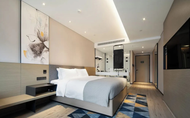 Wanda Moments Nanjing South Railway St.