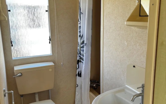 NorthField Holiday Park (31874695)