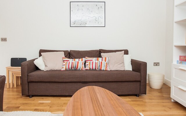 Modern 2 Bedroom Apartment