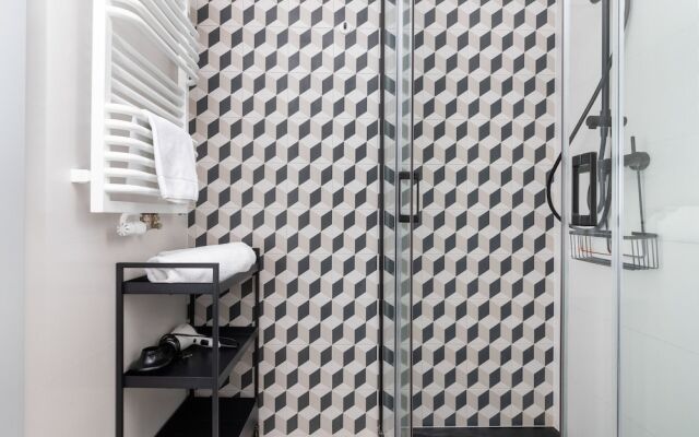 Studio With Parking & Gym by Renters