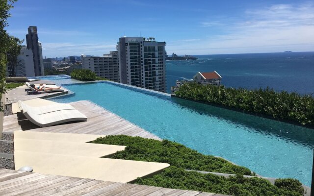 Beachfront Sea View Baan Plai Haad