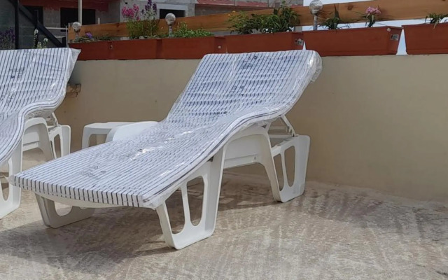 Ramzam - Spacious & Modern 3 bedroom apartment with roof terrace