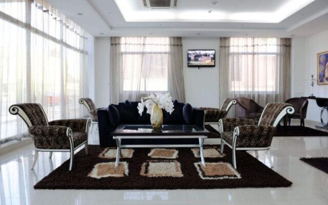 Hotel Aanisa Ritz