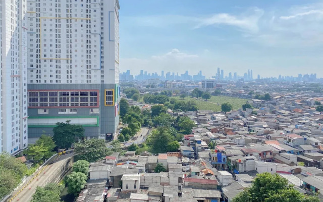 Modern Look Studio At Bassura City Apartment