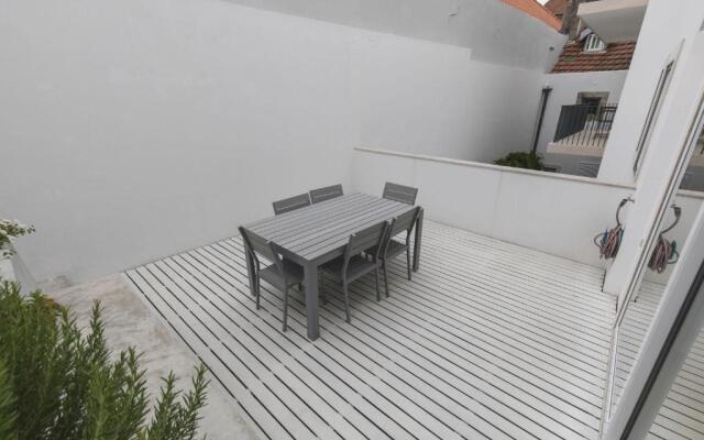 Lovelystay - Chic, Citrus Home - Private Garden And Parking