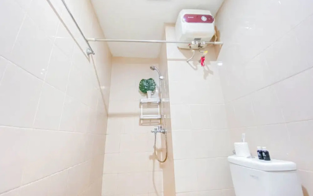 Spacious 2Br At Apartment Parahyangan Residence