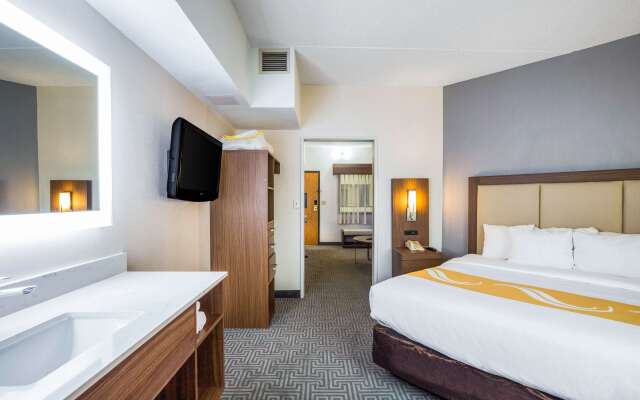 Quality Suites Lansing