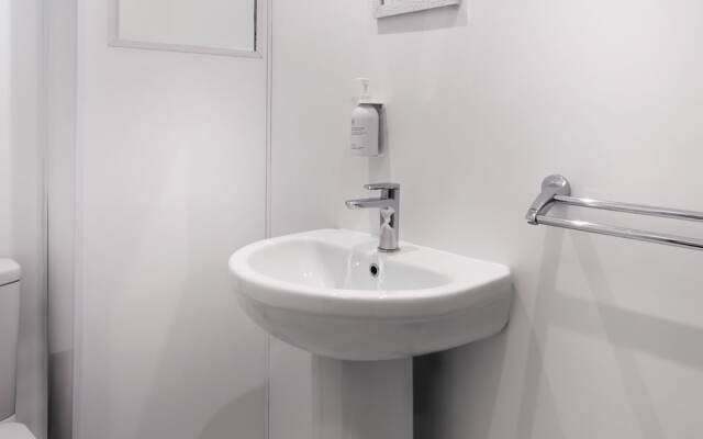 Windermere Central Hotel - Room 5