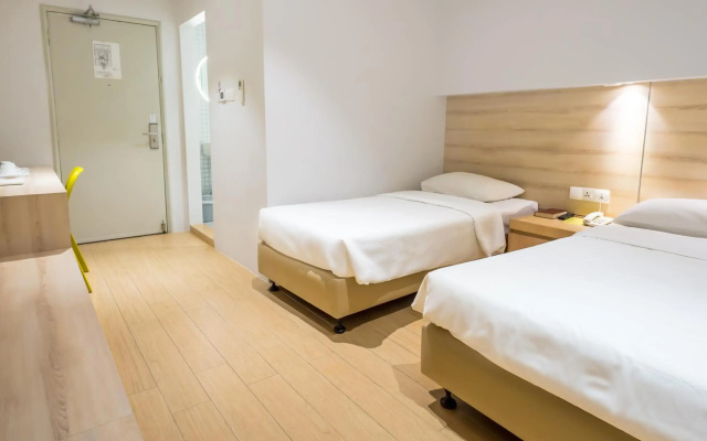 Summer View Hotel