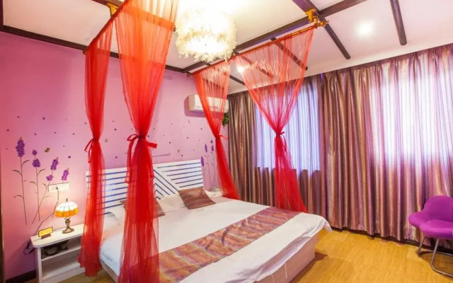 Wuzhen Times Town Theme Inn