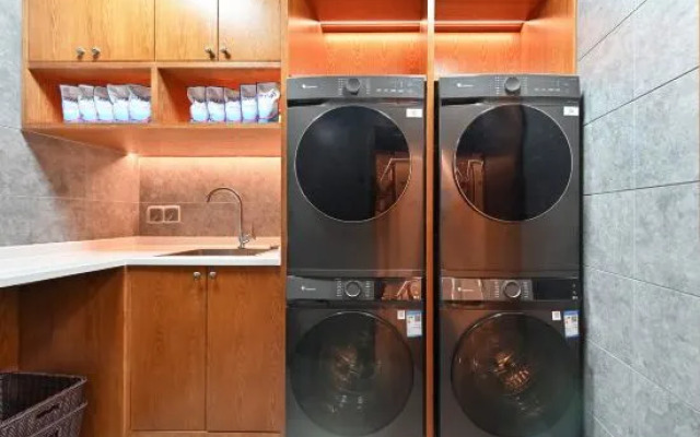 James Joyce Coffetel (Beijing Haidianhuangzhuang Zhongguancun  Metro Station)