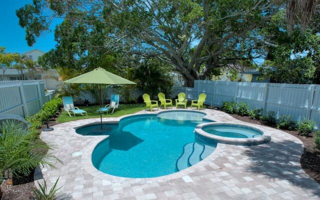 Beach Isle Apartment 2