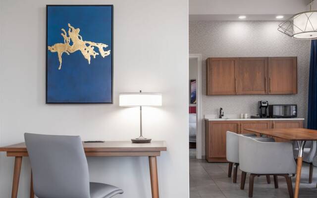 BLU-Tique, Akron, a Tribute Portfolio Hotel