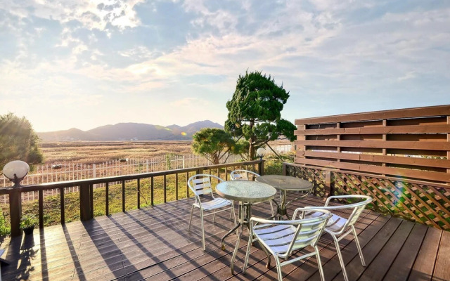 Ganghwa Noel Spa Pension