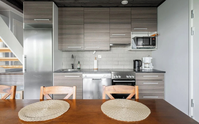 Peaceful 2BR Getaway Cabin at Riihivuori