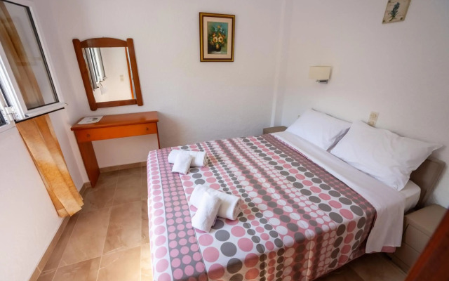Kavousanos Apartments