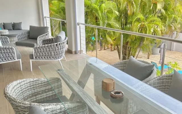 Pineapple Beach Villas