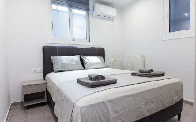 Stylish Brand New Apt at Megaro Mousikis