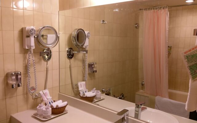 Premier Hotel