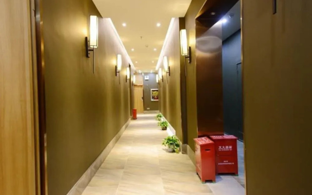 Shenzhen Port Apartment