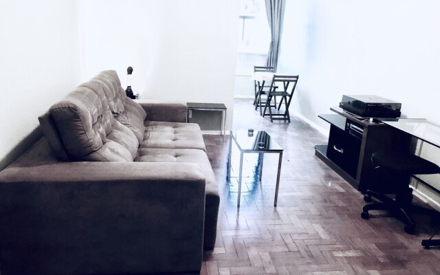 Wonderful Apartment Near Rio Carnival and Copacabana