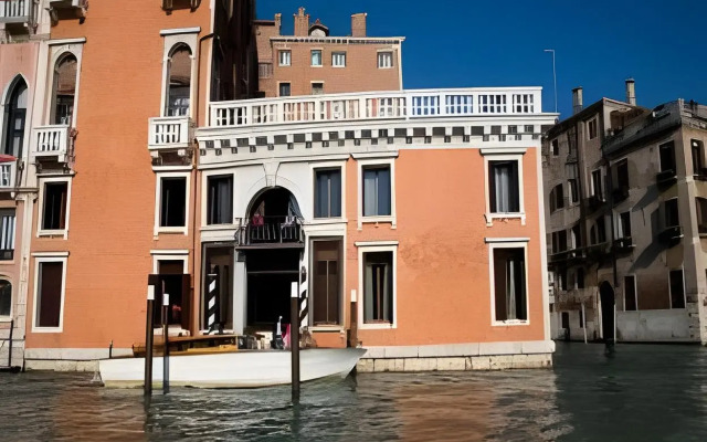 Palazzo Barbarigo Sul Canal Grande