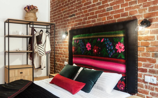 Gallery Art Apartment