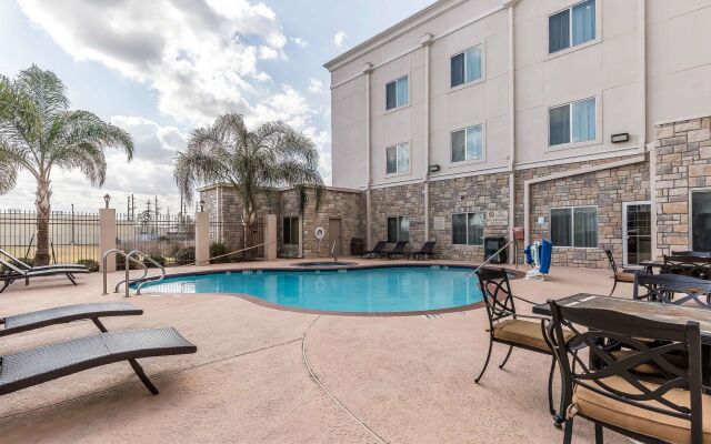 Comfort Suites Houston IAH Airport - Beltway 8