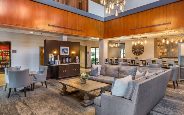 Comfort Inn & Suites Logan International Airport