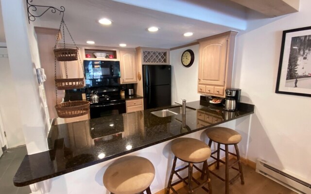 #101 Vail International