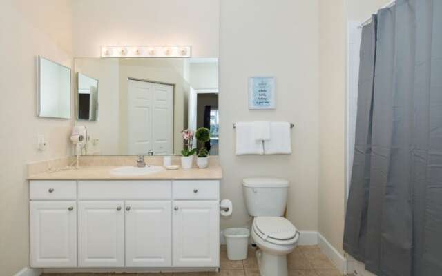 Lucaya Village - 2960 Lucayan Harbour Circle 1-104