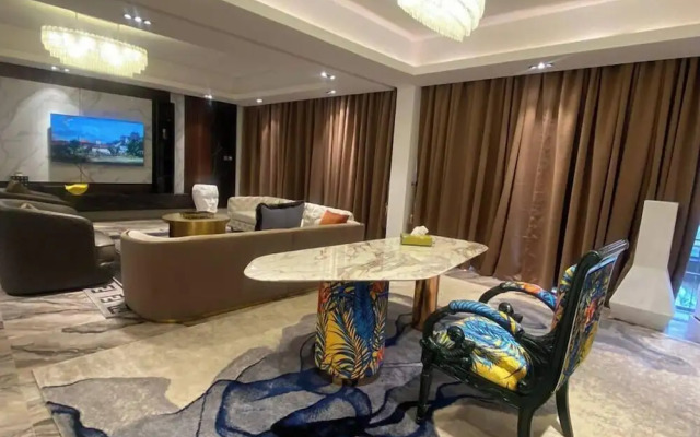 The Breeze Apartment