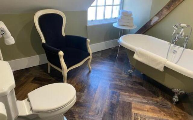 Stoneleigh House Boutique Hotel