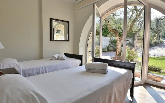 Villa Lisi With Pool